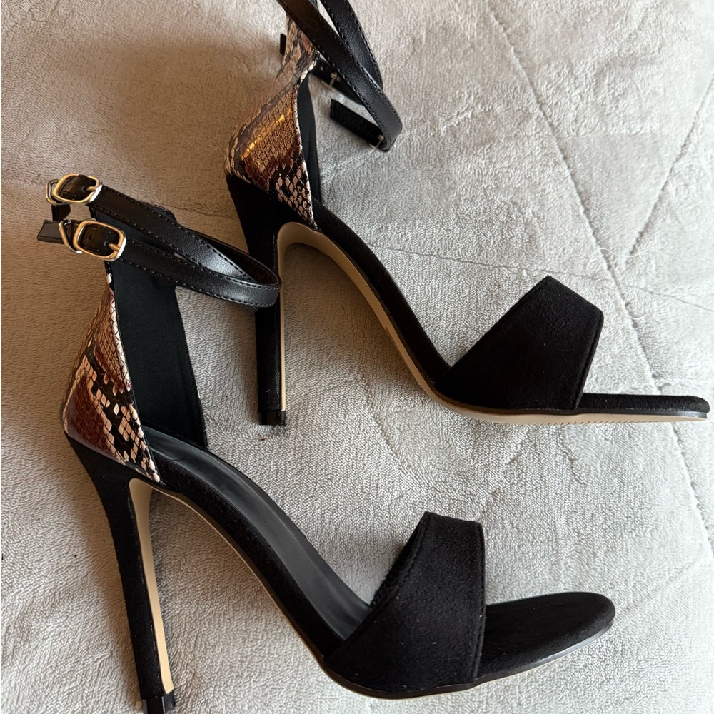 Elegant Black and Brown Stiletto Heels CN 38